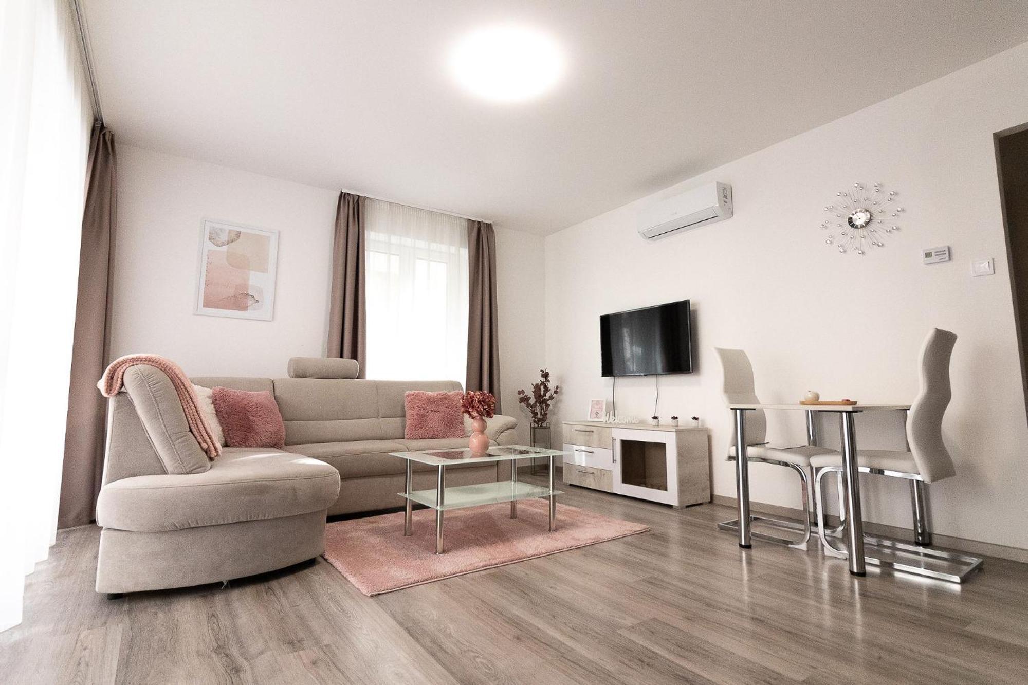 Sunsuite 세게드 외부 사진